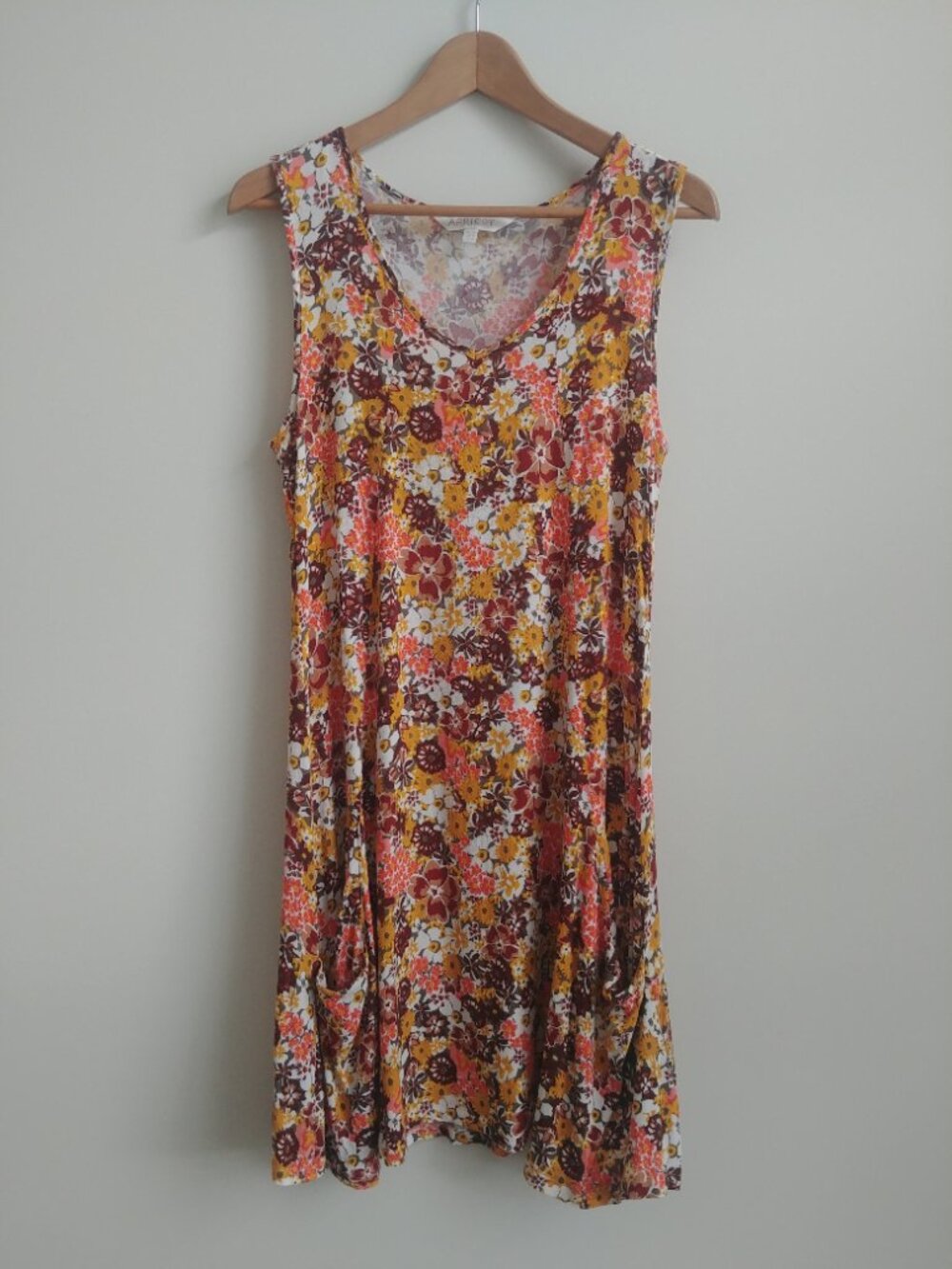 Apricot size 8 sleeveless floral dress mustard yellow pink white with pockets
